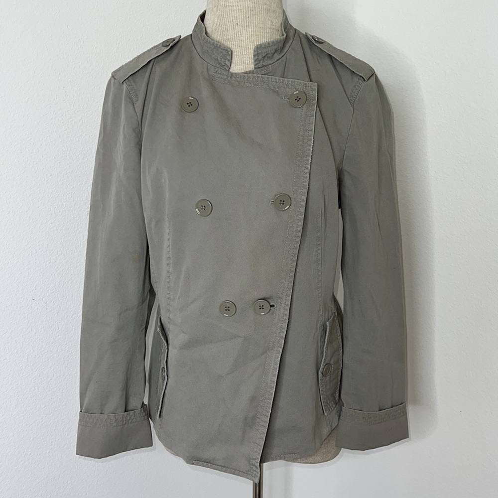 🔹 Banana Republic Weekend Peacoat Jacket